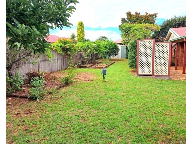 2 Connole Court, Kearneys Spring QLD 4350