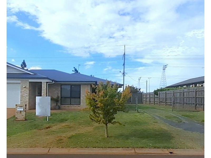 9 Grandslam Street, Glenvale QLD 4350