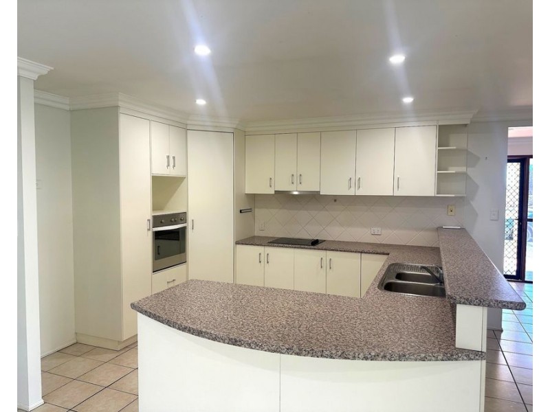 9 Eric Court, Cambooya QLD 4358