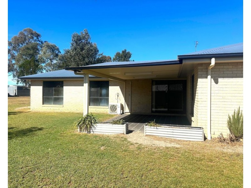 9 Eric Court, Cambooya QLD 4358