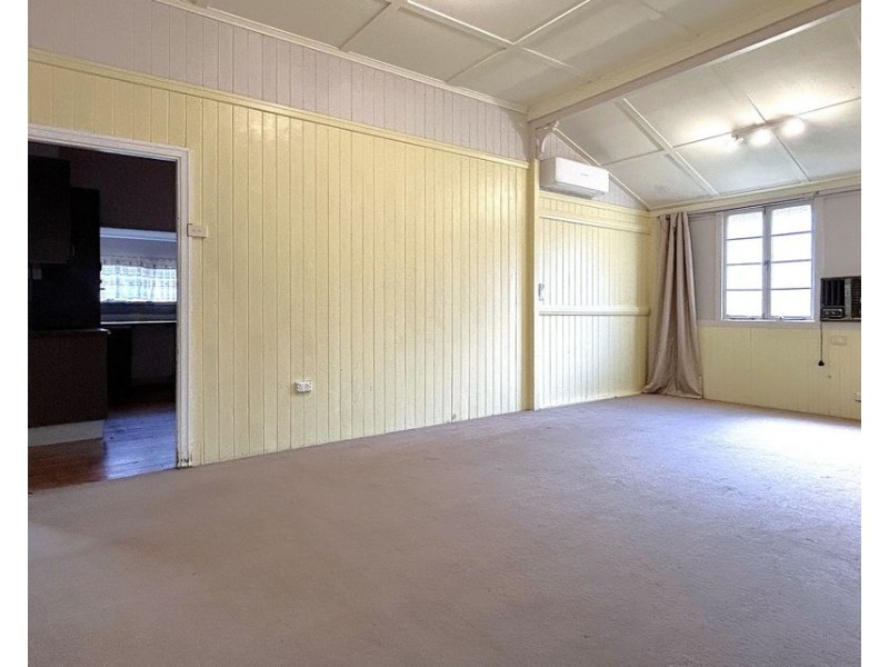 113 Ruthven Street, Harlaxton QLD 4350