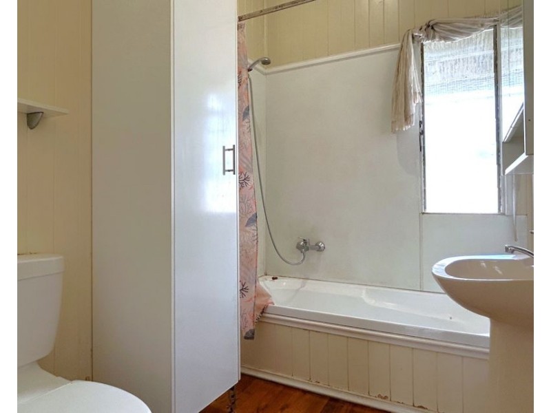 113 Ruthven Street, Harlaxton QLD 4350