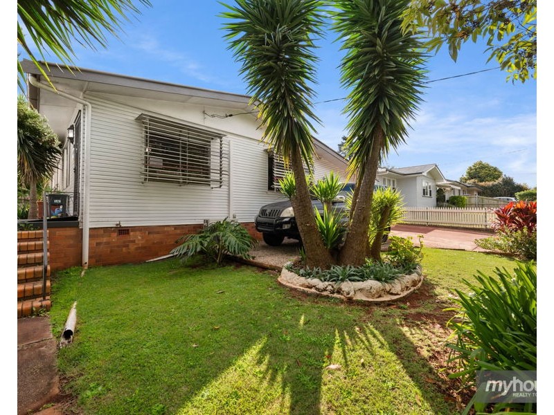 317 Tor Street, Wilsonton QLD 4350