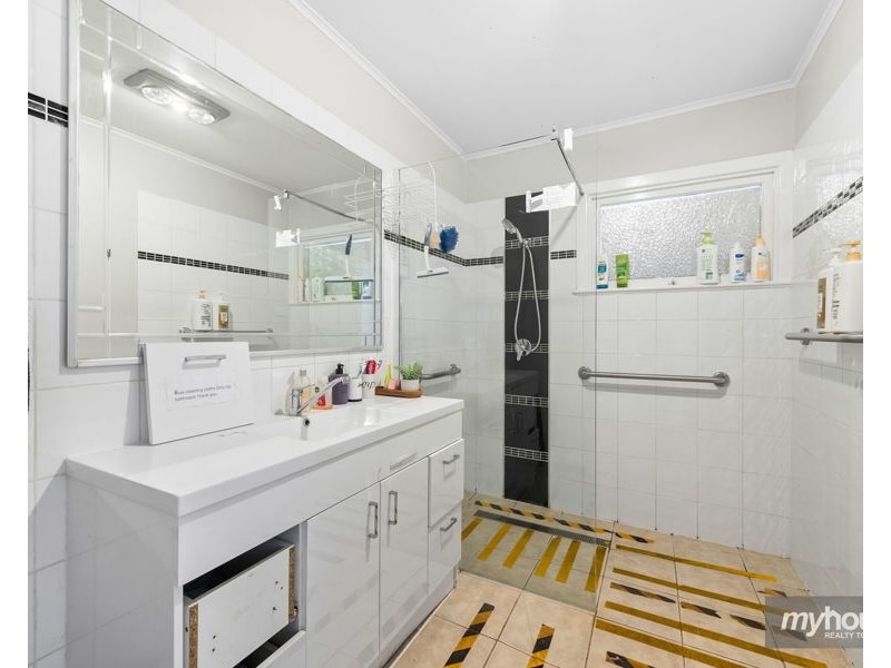 317 Tor Street, Wilsonton QLD 4350