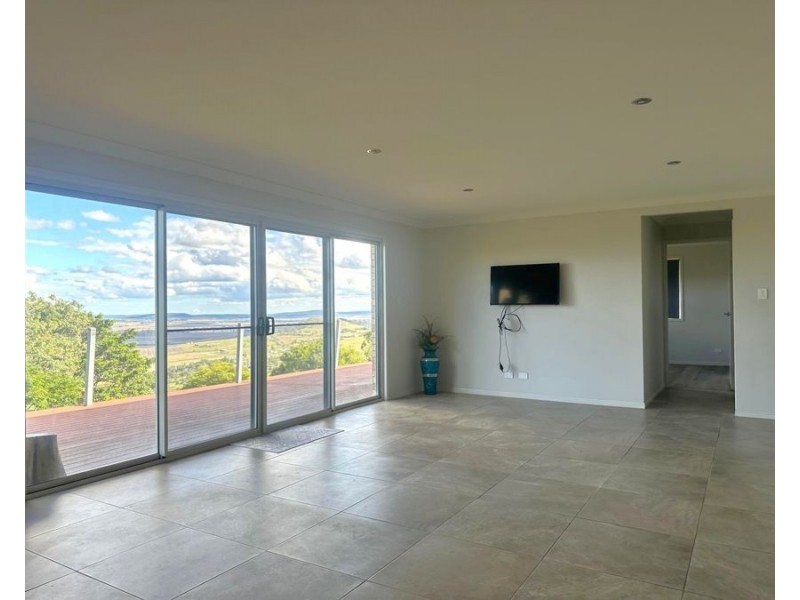 46 Panoramic Drive, Preston QLD 4352