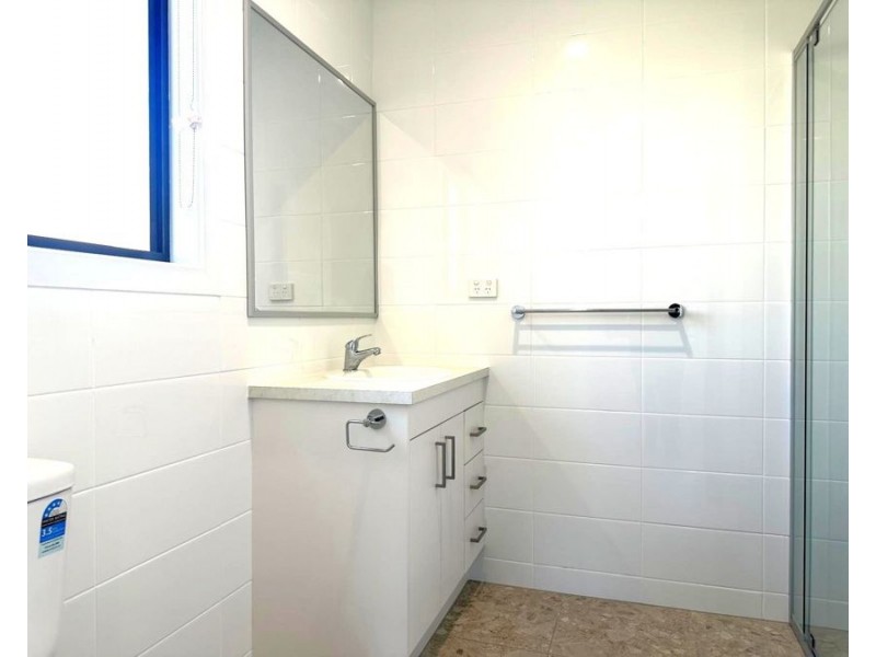 1/3 Royal Dane Crescent, Meringandan West QLD 4352