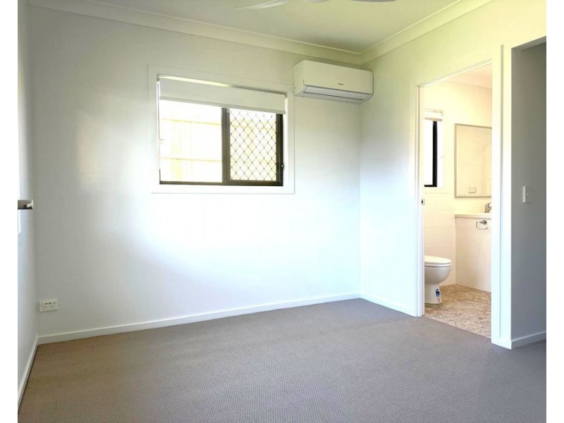 1/3 Royal Dane Crescent, Meringandan West QLD 4352