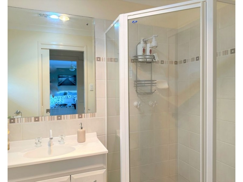 17 Gordon Crescent, Withcott QLD 4352