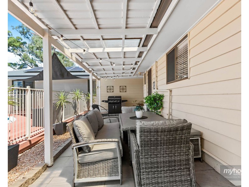 17 Gordon Crescent, Withcott QLD 4352