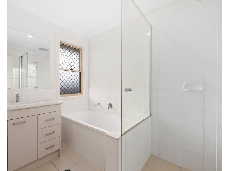 22 Wandoo Crescent, Westbrook QLD 4350