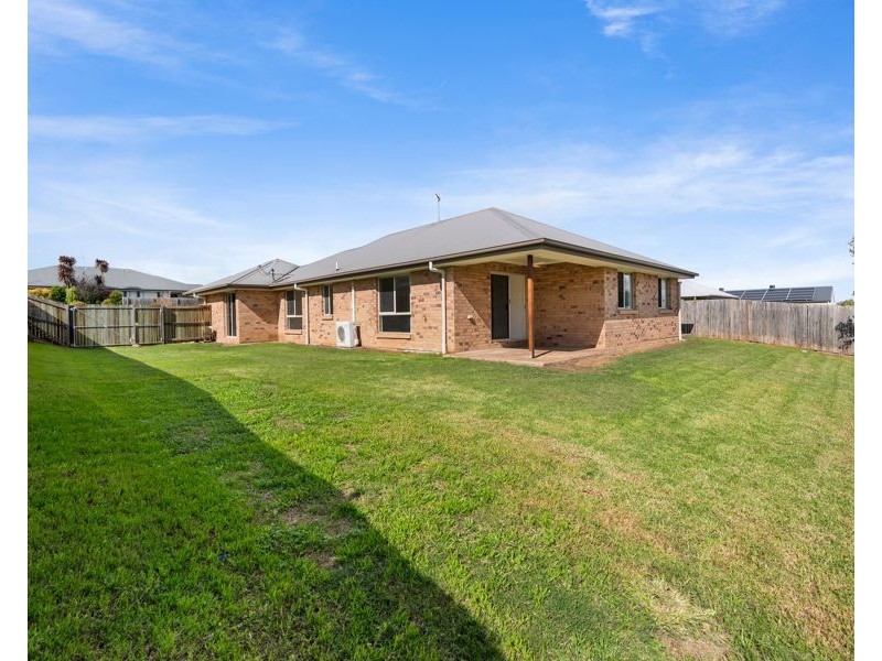 22 Wandoo Crescent, Westbrook QLD 4350