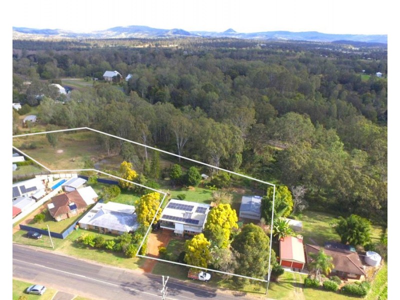 12 Airforce Road, Helidon QLD 4344