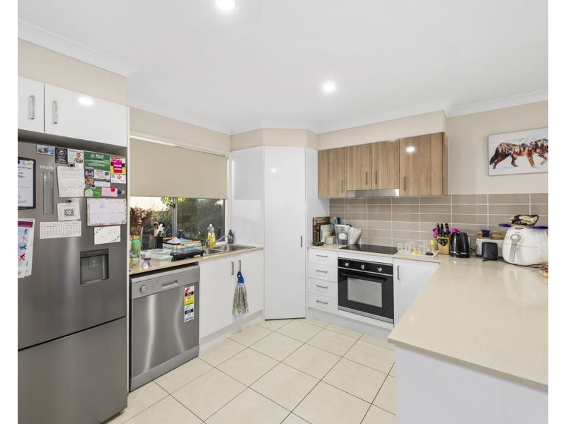 2/329 Bridge Street, Newtown QLD 4350