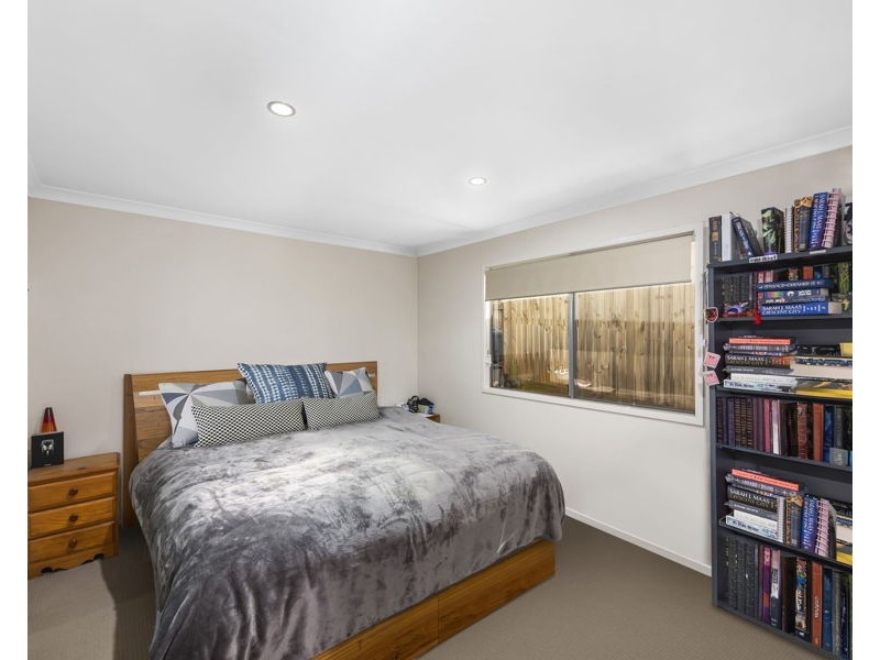 2/329 Bridge Street, Newtown QLD 4350