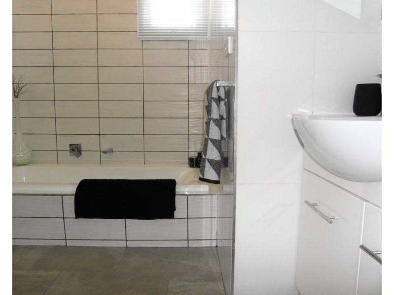 1/14 Lloyd Street, Harristown QLD 4350