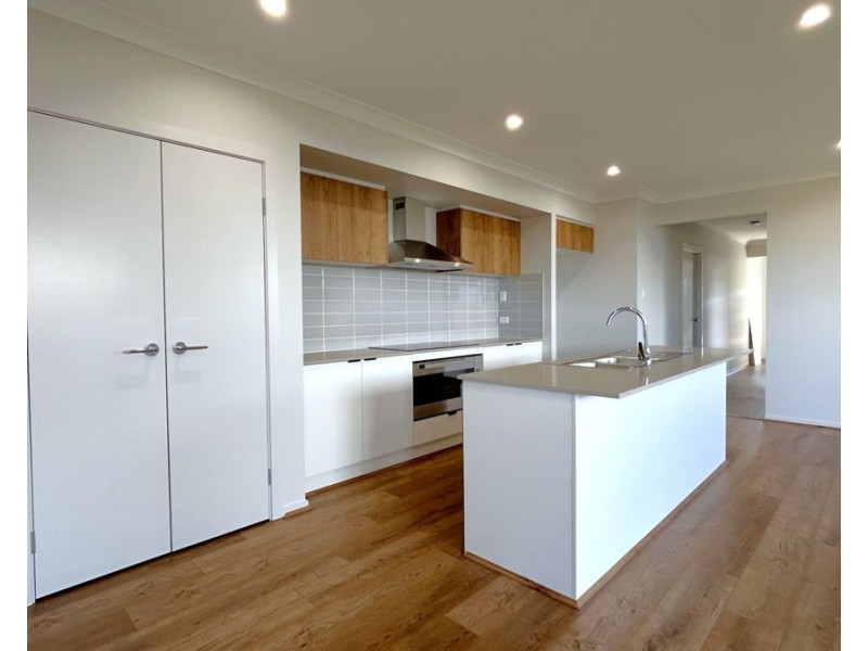 14 Twilight Street, Glenvale QLD 4350