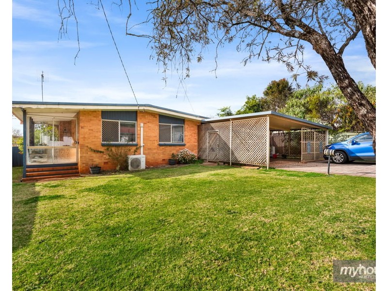 16 Leahy Street, Rockville QLD 4350