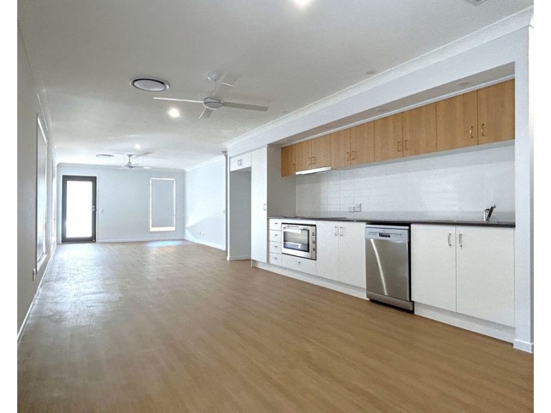 26 Jacana Street, Glenvale QLD 4350