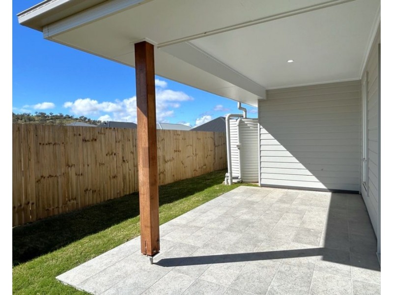 26 Jacana Street, Glenvale QLD 4350