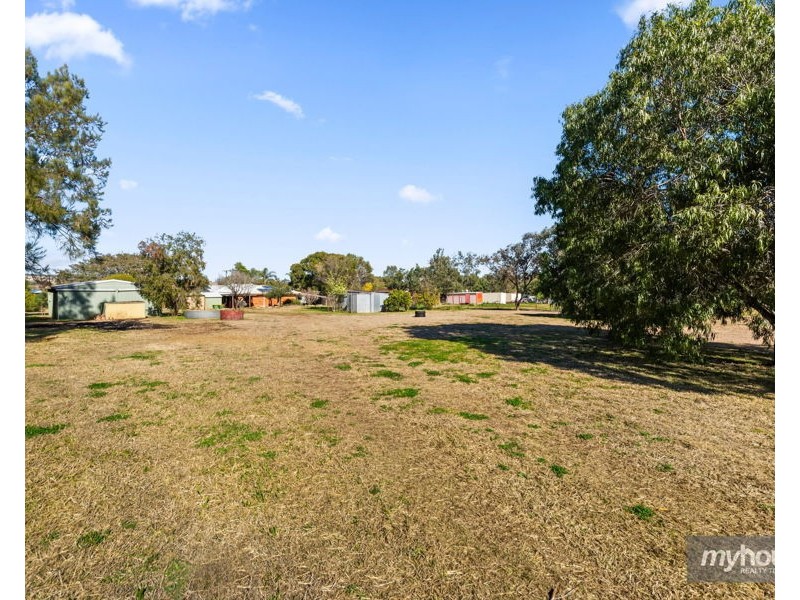 32 Mansel Drive, Gowrie Junction QLD 4352