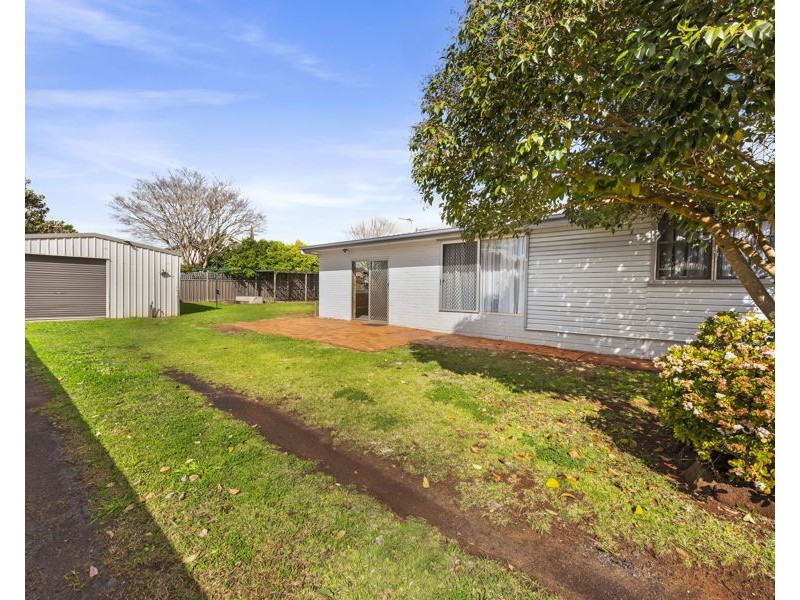 102 Kearney Street, Kearneys Spring QLD 4350