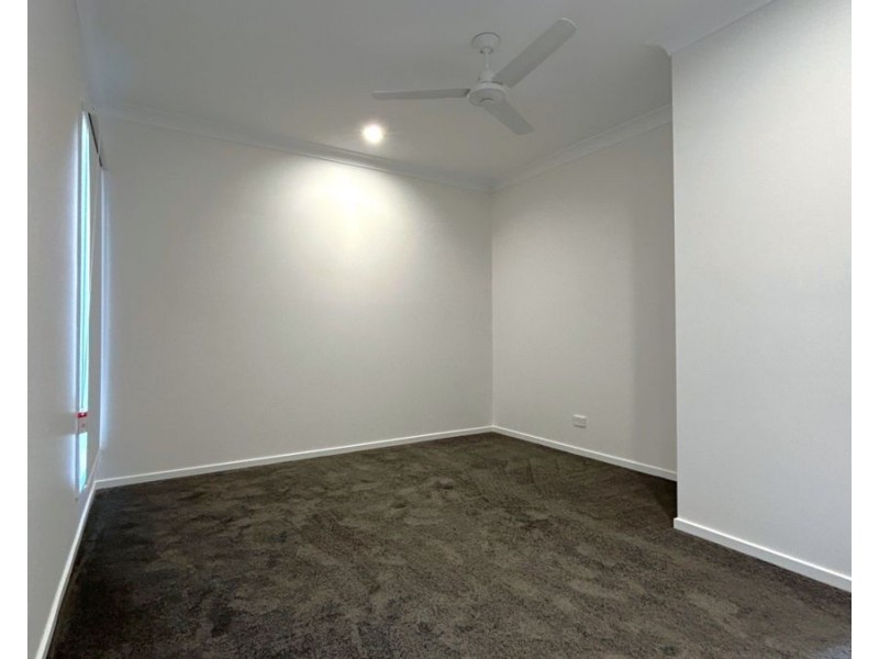 2 Sunrise Street, Glenvale QLD 4350