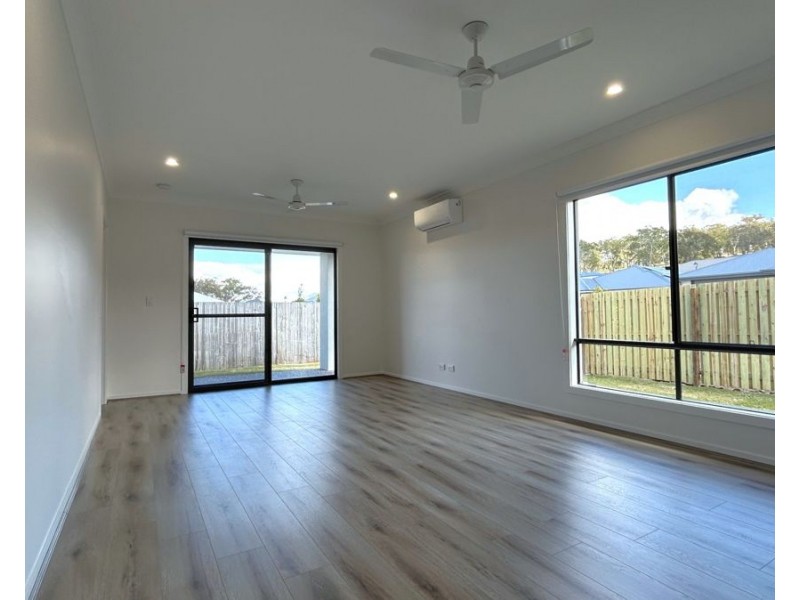 2 Sunrise Street, Glenvale QLD 4350