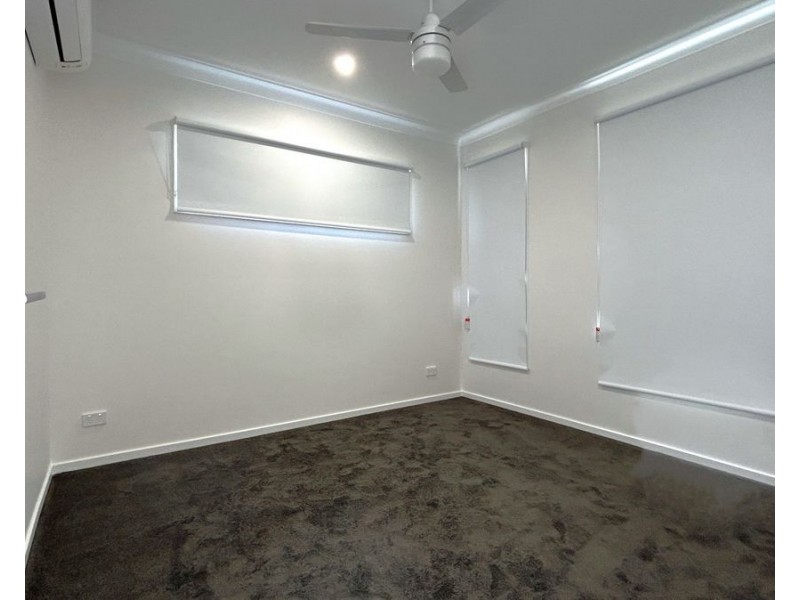 2 Sunrise Street, Glenvale QLD 4350