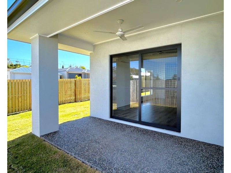 2 Sunrise Street, Glenvale QLD 4350