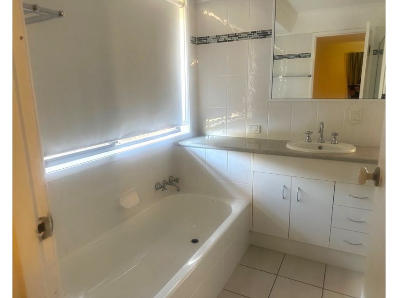 24 Kingsford Smith Drive, Wilsonton QLD 4350