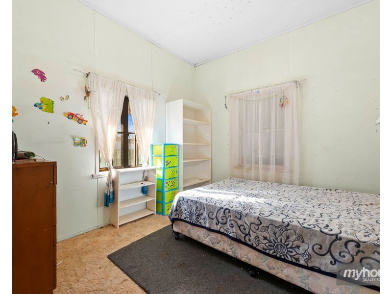 15 Edward Street, Dalby QLD 4405