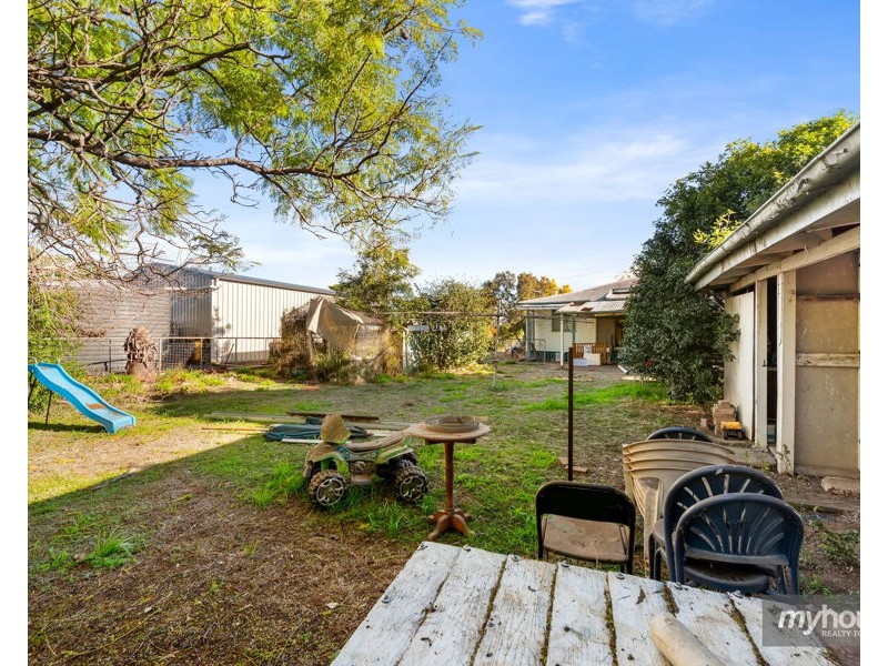 15 Edward Street, Dalby QLD 4405