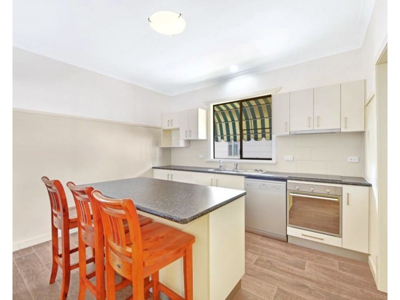 17 Ethel Street, Newtown QLD 4350
