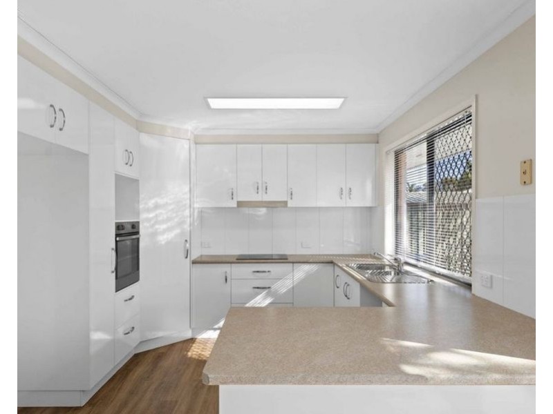 15 Barooga Court, Wilsonton Heights QLD 4350