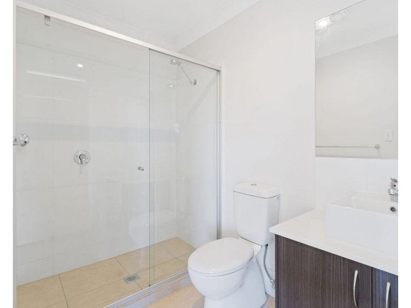 21b/65 Cambooya Street, Drayton QLD 4350