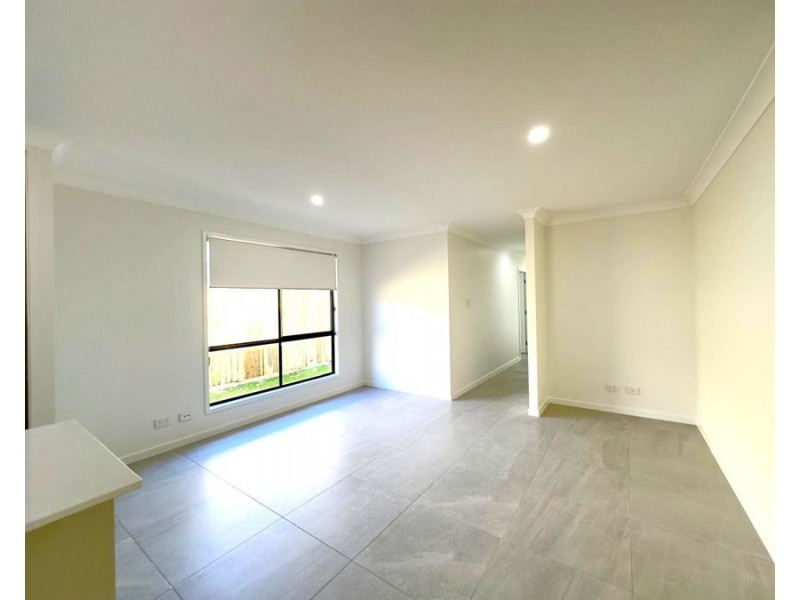 30 Flame Tree Road, Cotswold Hills QLD 4350