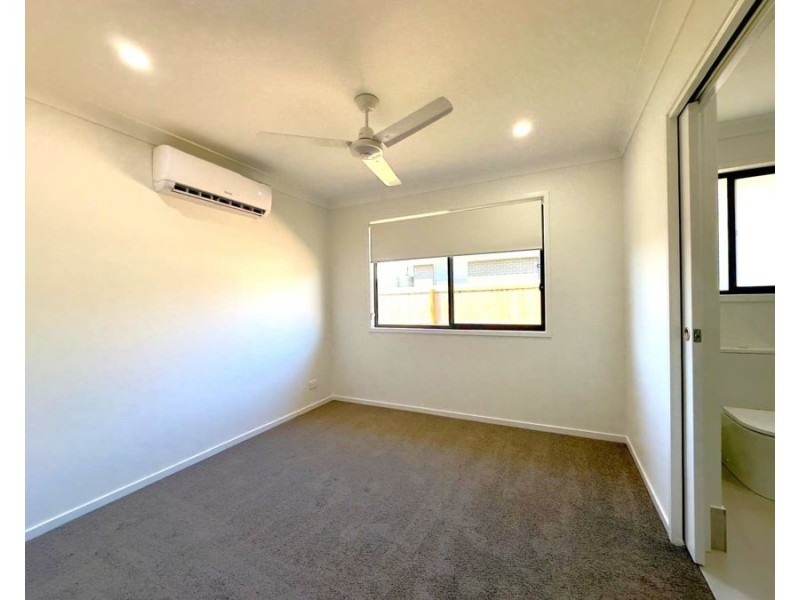 30 Flame Tree Road, Cotswold Hills QLD 4350