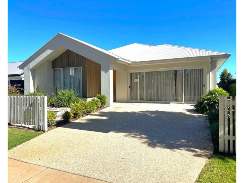 91 Cronin Road, Highfields QLD 4352