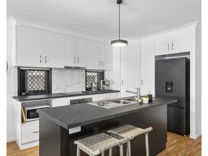 27 Tallowwood Boulevard, Cotswold Hills QLD 4350