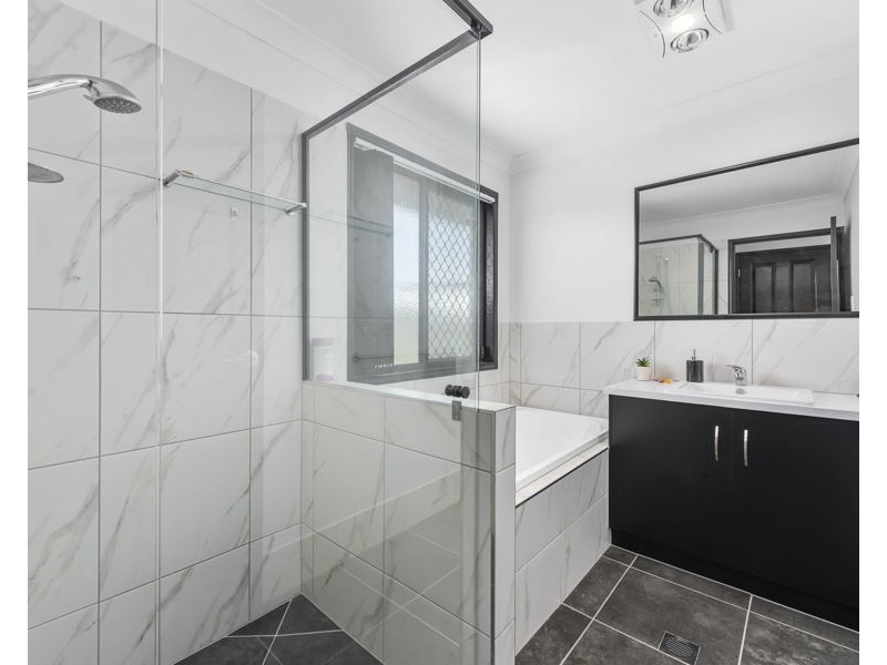 27 Tallowwood Boulevard, Cotswold Hills QLD 4350