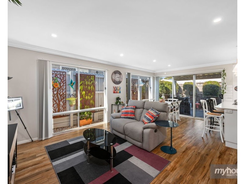 2/459 Bridge Street, Wilsonton QLD 4350