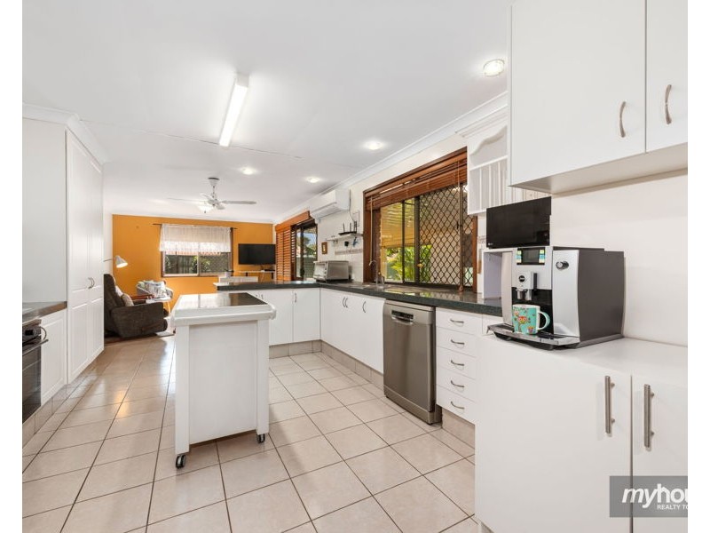 9 Barooga Court, Wilsonton Heights QLD 4350
