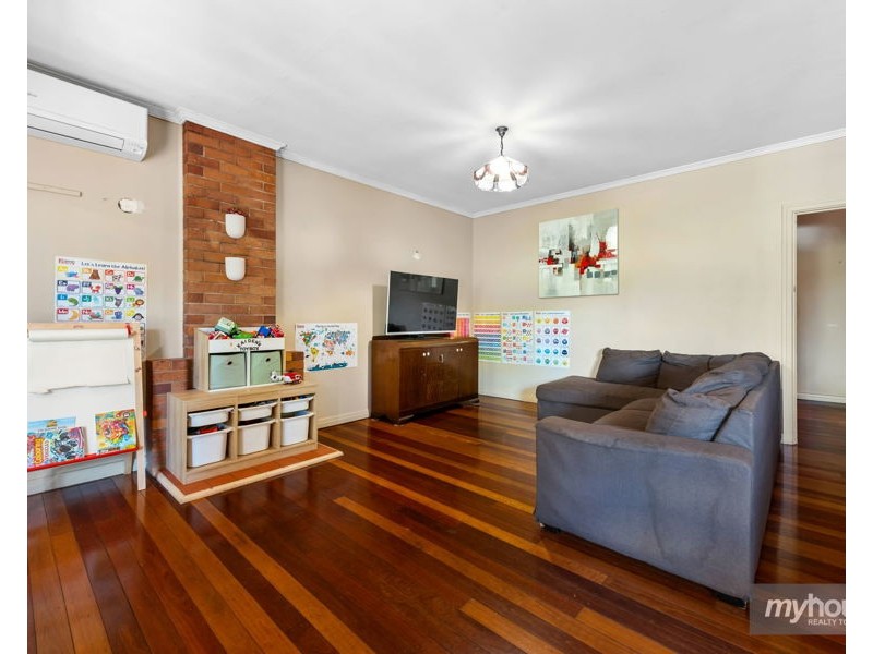 15 Helen Street, Newtown QLD 4350