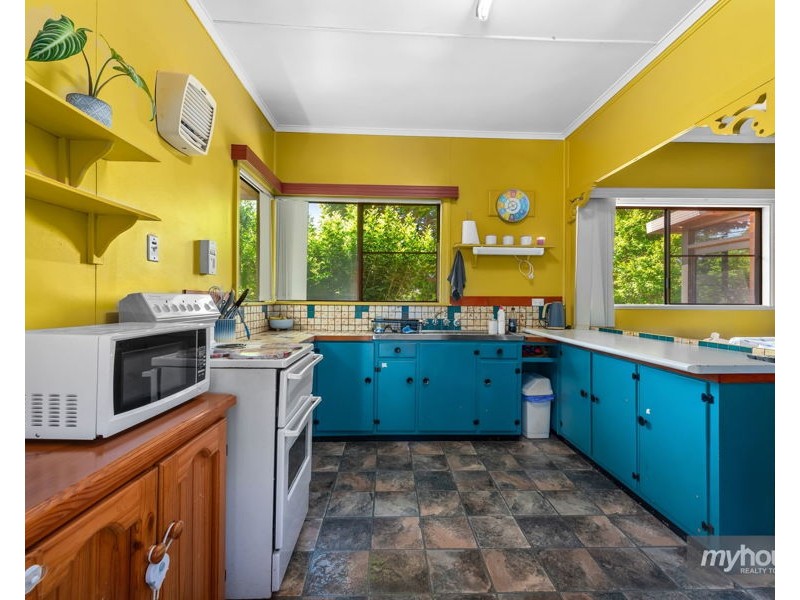 15 Helen Street, Newtown QLD 4350