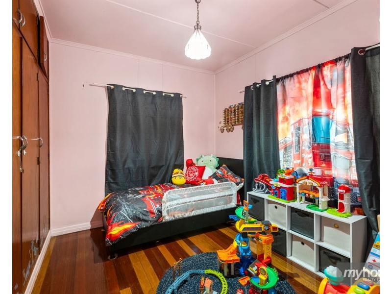 15 Helen Street, Newtown QLD 4350