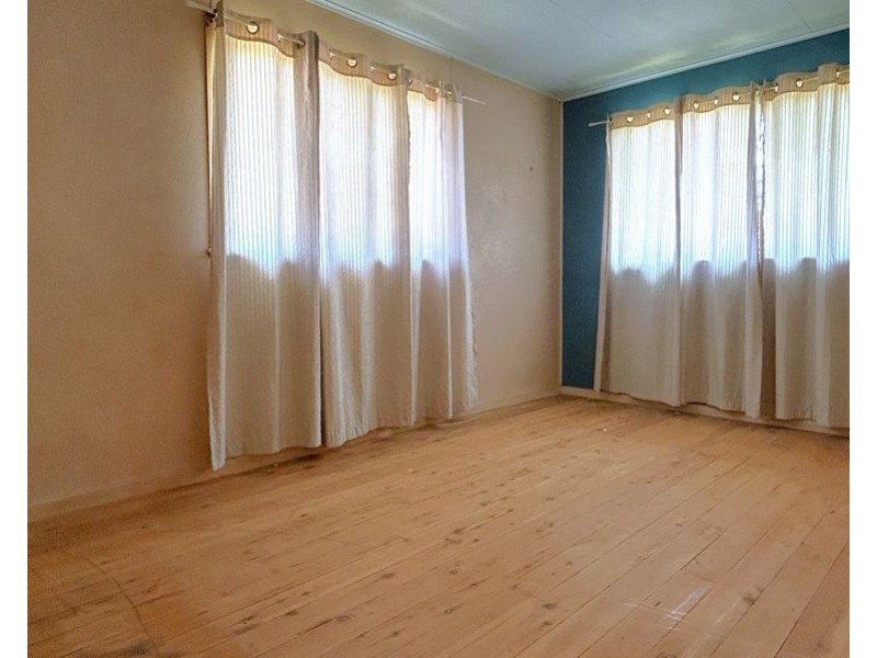 14 Florence Street, Harristown QLD 4350