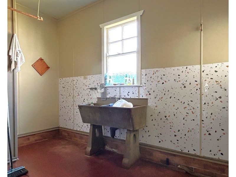 14 Florence Street, Harristown QLD 4350