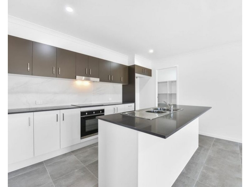1/51 Crockers Road, Westbrook QLD 4350