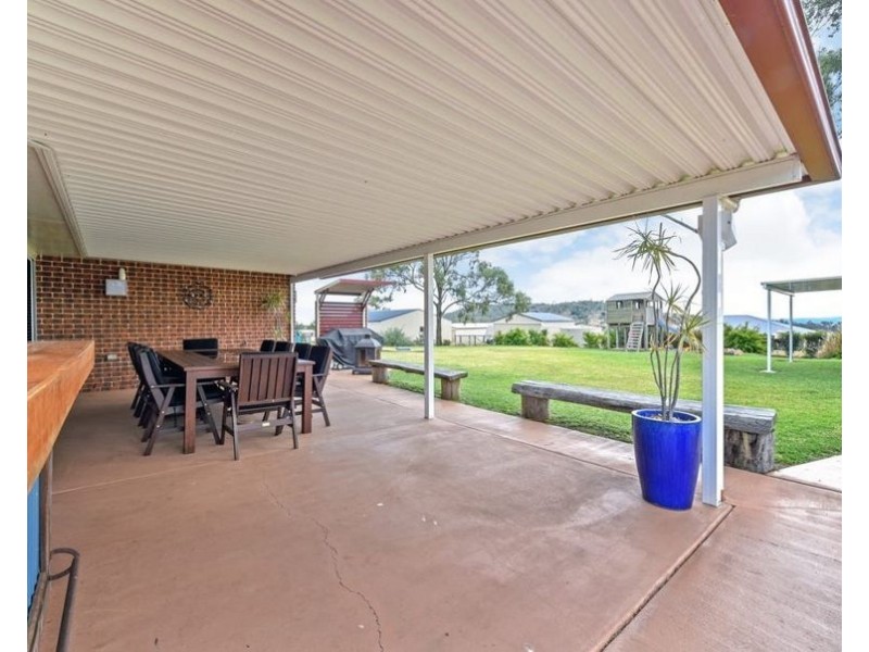 75 Highland Park Road, Meringandan West QLD 4352