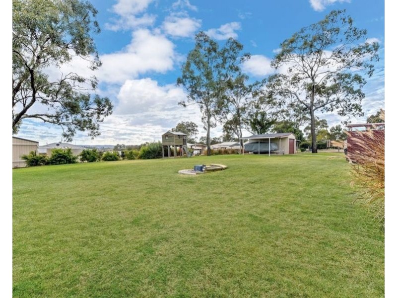 75 Highland Park Road, Meringandan West QLD 4352